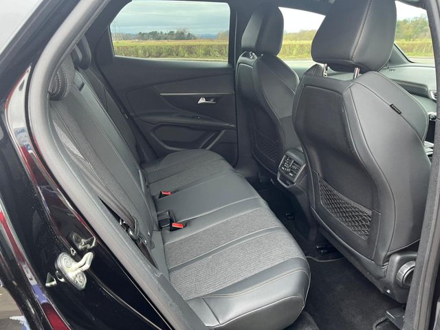 2019 PEUGEOT 3008 - Photo 12