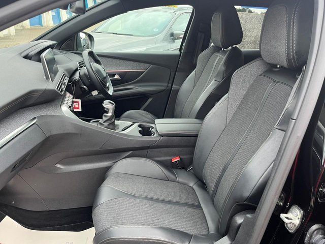 2019 PEUGEOT 3008 - Photo 10