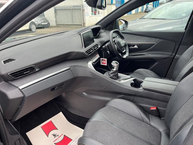 2019 PEUGEOT 3008 - Photo 11