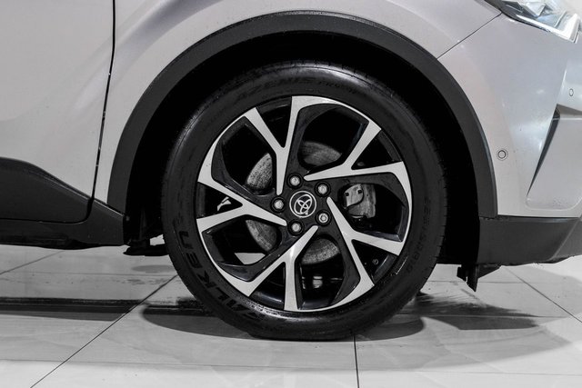 2017 Toyota C-HR 1.8L Dynamic 5dr - Photo 12