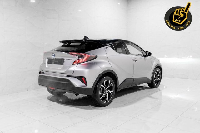 2017 Toyota C-HR 1.8L Dynamic 5dr - Photo 2