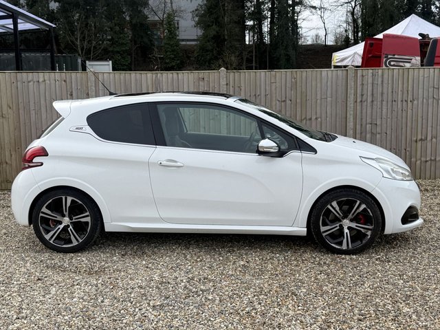 2016 PEUGEOT 208 - Photo 6