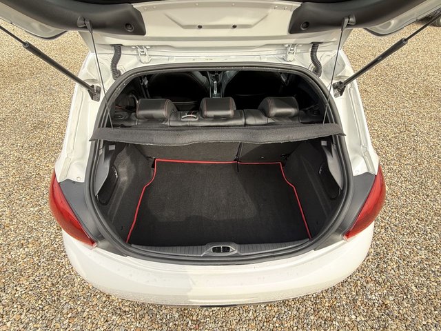 2016 PEUGEOT 208 - Photo 9