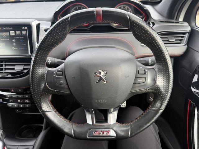 2016 PEUGEOT 208 - Photo 12