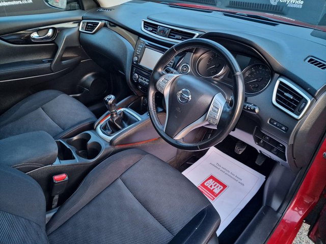 2016 NISSAN QASHQAI 1.2 DIG-T N-Connecta 2WD Euro 6 (s/s) 5dr - Photo 11