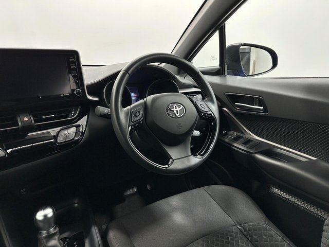 2020 Toyota C-HR - Photo 11