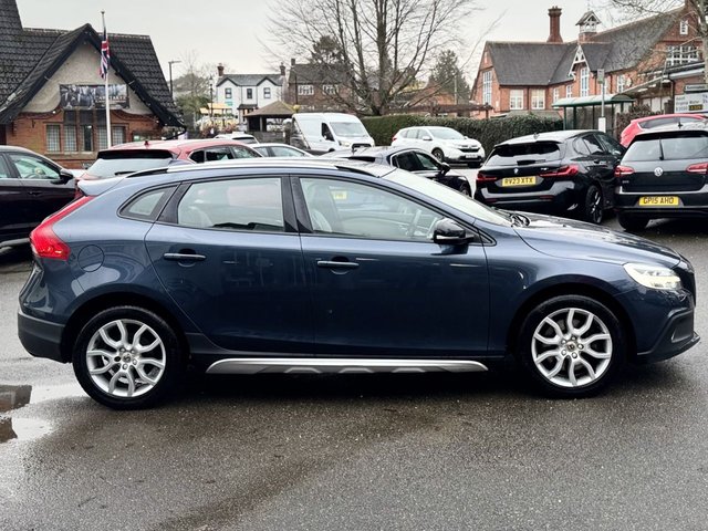 2018 VOLVO V40 CROSS COUNTRY 1.5 T3 Pro Hatchback 5dr Petrol Auto Euro 6 (s/s) (152 ps) - Photo 7