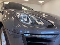USED 2014 52 PORSCHE MACAN 3.0 TD V6 S SUV 5dr Diesel PDK 4WD Euro 6 (s/s) (258 ps) BROWN LEATHER, AIR CONDITIONING, PANORAMIC ROOF SYSTEM, HEATED FRONT SEATS, PCM, REVERSE CAMERA INC PARK ASSIST FRONT & REAR, BI XENONS, CRUISE CONTROL, BOSE SURROUND SOUND SYSTEM, TELEPHOEN MODULE, 19&rdquo; MACAN TURBO ALLOY WHEELS, HIGH GLOSS WINDOW TRIMS IN BLACK, MULTI FUNCTION STEERING WHEEL,  AUTOMATIC DIM INTERIOR & EXTERIOR MIRRORS