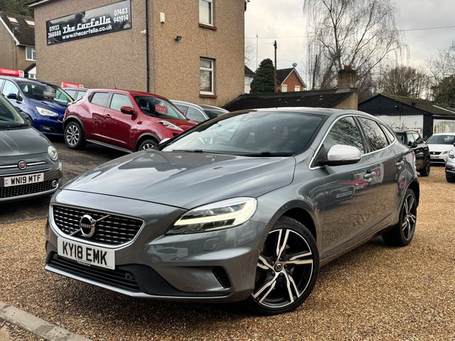 2018 VOLVO V40