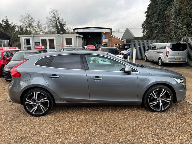 2018 VOLVO V40 1.5 T3 R-Design Pro Hatchback 5dr Petrol Auto Euro 6 (s/s) (152 ps) - Photo 7
