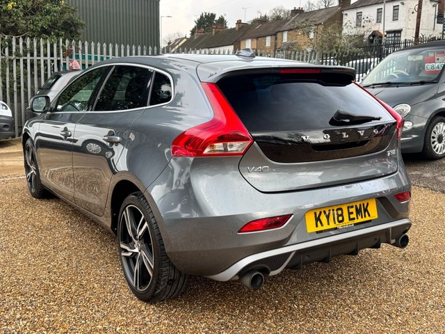 2018 VOLVO V40 1.5 T3 R-Design Pro Hatchback 5dr Petrol Auto Euro 6 (s/s) (152 ps) - Photo 10
