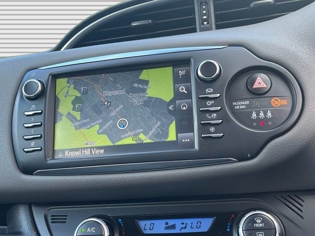 2019 TOYOTA YARIS 2019 1.5 VVT-h Icon Tech Hatchback 5dr Petrol Hybrid E-CVT Euro 6 (s/s) (100 ps) - Photo 5