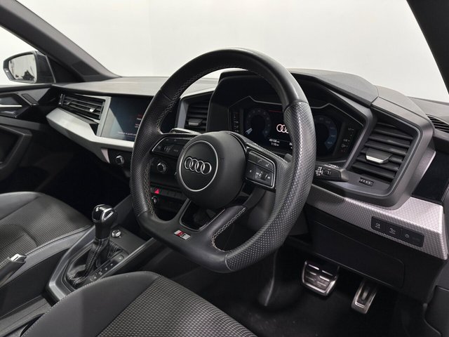 2022 Audi A1 - Photo 10