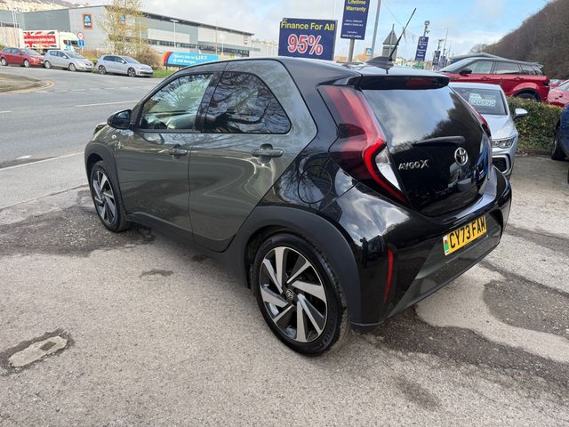 2023 TOYOTA AYGO X 2023/73 1.0 VVT-i Edge Hatchback 5dr Petrol x-shift Euro 6 (s/s) (72 ps), Only 14000 miles, Auto - Photo 4