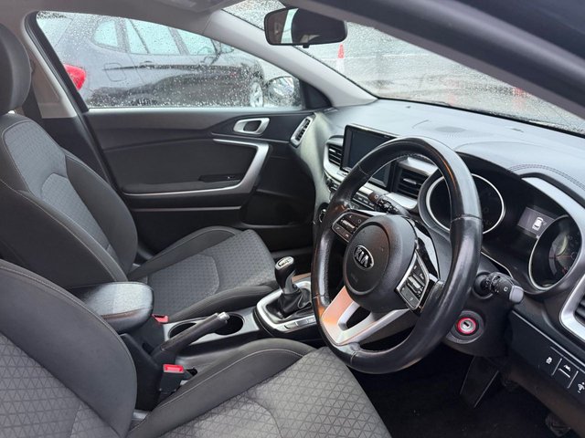 2019 KIA CEED 1.6 CRDi ECO 2 Hatchback 5dr Diesel Manual Euro 6 (s/s) (114 bhp) - Photo 8