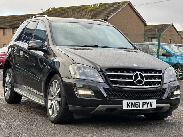 View our Mercedes-Benz M-Class 3.0 ML300 CDI V6 BlueEfficiency Grand Edition SUV 5dr Diesel G-Tronic 4WD Euro 5 (204 ps)