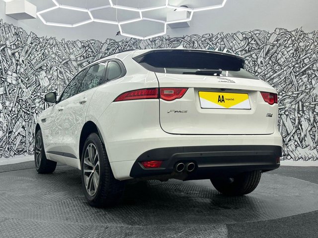 2019 Jaguar F-Pace 2L R-Sport 5dr - Photo 12