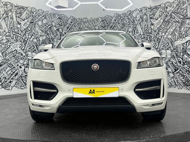 2019 Jaguar F-Pace 2L R-Sport 5dr - Photo 5