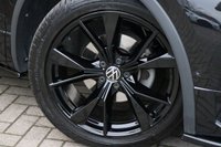 USED 2023 23 VOLKSWAGEN TIGUAN 1.5 TSI R-LINE DSG ONE OWNER BODYKIT 20" BLACK WHEELS