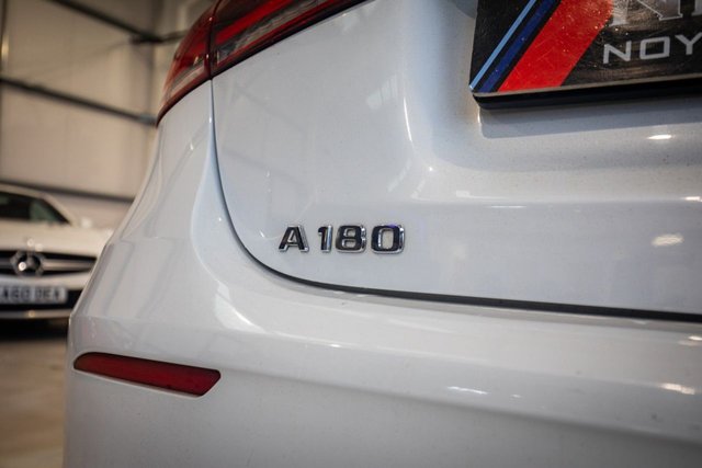 2019 Mercedes-Benz A-Class 1.3L Amg Line 5dr - Photo 11