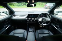 USED 2021 21 MERCEDES-BENZ GLA 1.3 GLA250e 15.6kWh Exclusive Edition SUV 5dr Petrol Plug-in Hybrid 8G-DCT Euro 6 (s/s) (218 ps) DIGITAL WHITE METALLIC PAINTWORK + APPLE CARPLAY + REVERSE CAMERA + HEATED SEATS