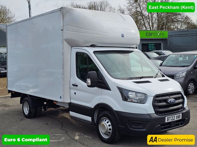 View our Ford Transit White 2.0 350 EcoBlue Euro 6 Luton , 74,000 miles, ULEZ compliant, 6-speed manual, Bluetooth, electric tail lift, Double Rear Wheels. Plus VAT @ 20%!