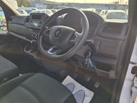 USED 2021 71 RENAULT MASTER White 2.3 dCi Euro 6 Low Loader, 72,000 miles, ULEZ compliant, 6-Speed manual, Bluetooth, DAB, Auto headlights and much more! Final Plus VAT @ 20%! This 2021 Renault Master presents an excellent ownership proposition, having been meticulously maintained by a single owner from new. This Business Platform Cab variant, with its 2.3 litre dCi diesel engine producing a robust 133 bhp, is a Euro 6 compliant model, ensuring efficient performance. It comes with a full service history, guaranteeing its upkeep, and will be supplied with a fresh 12 months MOT for your peace of mind. For your entertainment and connectivity needs, the Master is equipped