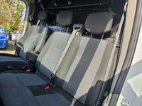 USED 2021 71 RENAULT MASTER White 2.3 dCi Euro 6 Low Loader, 72,000 miles, ULEZ compliant, 6-Speed manual, Bluetooth, DAB, Auto headlights and much more! Final Plus VAT @ 20%! This 2021 Renault Master presents an excellent ownership proposition, having been meticulously maintained by a single owner from new. This Business Platform Cab variant, with its 2.3 litre dCi diesel engine producing a robust 133 bhp, is a Euro 6 compliant model, ensuring efficient performance. It comes with a full service history, guaranteeing its upkeep, and will be supplied with a fresh 12 months MOT for your peace of mind. For your entertainment and connectivity needs, the Master is equipped