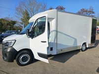 USED 2021 71 RENAULT MASTER White 2.3 dCi Euro 6 Low Loader, 72,000 miles, ULEZ compliant, 6-Speed manual, Bluetooth, DAB, Auto headlights and much more! Final Plus VAT @ 20%! This 2021 Renault Master presents an excellent ownership proposition, having been meticulously maintained by a single owner from new. This Business Platform Cab variant, with its 2.3 litre dCi diesel engine producing a robust 133 bhp, is a Euro 6 compliant model, ensuring efficient performance. It comes with a full service history, guaranteeing its upkeep, and will be supplied with a fresh 12 months MOT for your peace of mind. For your entertainment and connectivity needs, the Master is equipped
