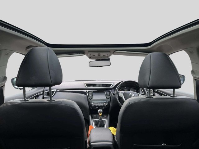 2014 Nissan Qashqai 1.2L Tekna 5dr - Photo 9