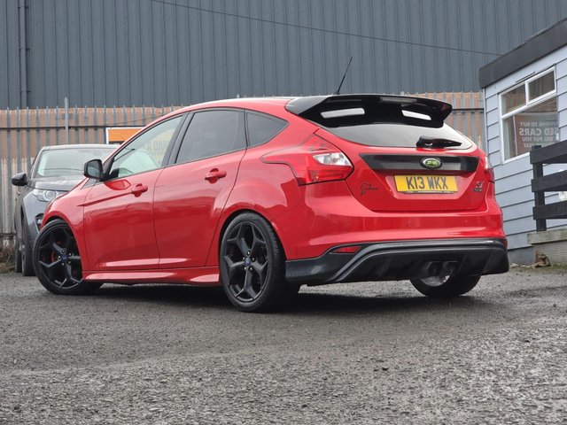 View our FORD FOCUS