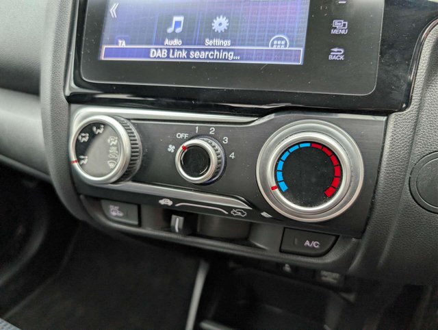 USED 2018 18 HONDA JAZZ 1.3 i-VTEC SE Hatchback 5dr Petrol Manual Euro 6 (s/s) (102 ps) BLUETOOTH+PARKING SENSORS CLICK & COLLECT/HOME DELIVERY