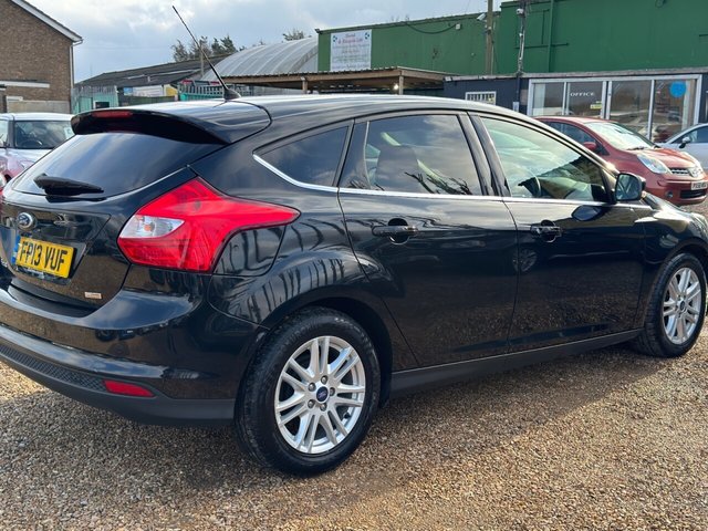 2013 FORD FOCUS 1.6 TDCi Titanium Hatchback 5dr Diesel Manual Euro 5 (s/s) (115 ps) - Photo 9
