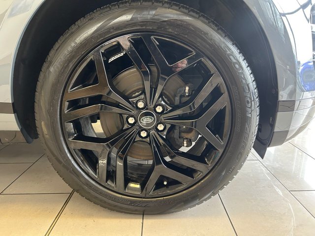 2022 Land Rover Range Rover Evoque 2L Edition 5dr - Photo 9