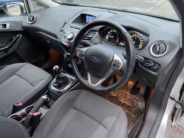 2016 FORD FIESTA - Photo 9