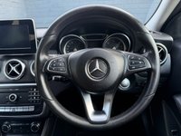 USED 2017 MERCEDES-BENZ GLA 2.1 GLA200d SE SUV 5dr Diesel Manual Euro 6 (s/s) (136 ps) Apple Carplay & Android Auto, Superb Service History, 2 Owners From New!, Rear Parking Camera, Black Leather Interior, Cruise Control, Powered Tailgate