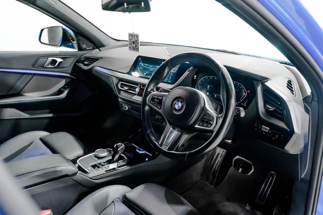 2023 BMW 1 Series 1.5L M Sport 5dr - Photo 3