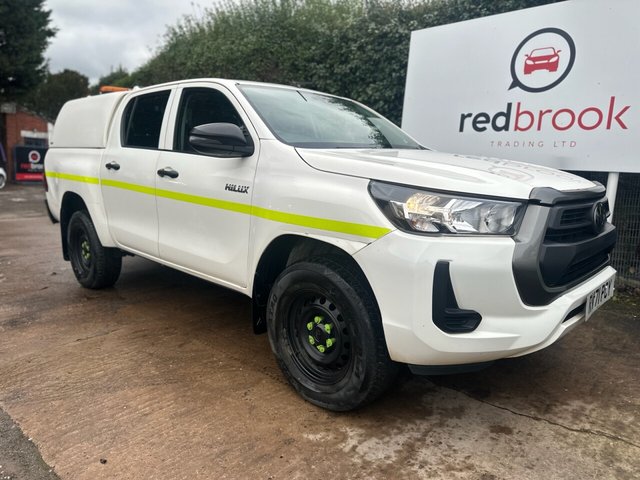 2021 TOYOTA HILUX - Photo 2