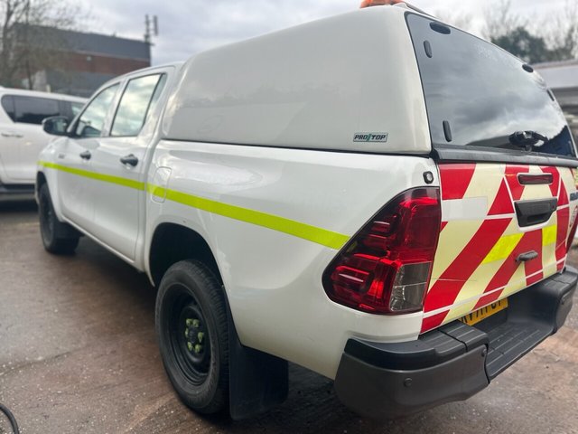 2021 TOYOTA HILUX - Photo 7