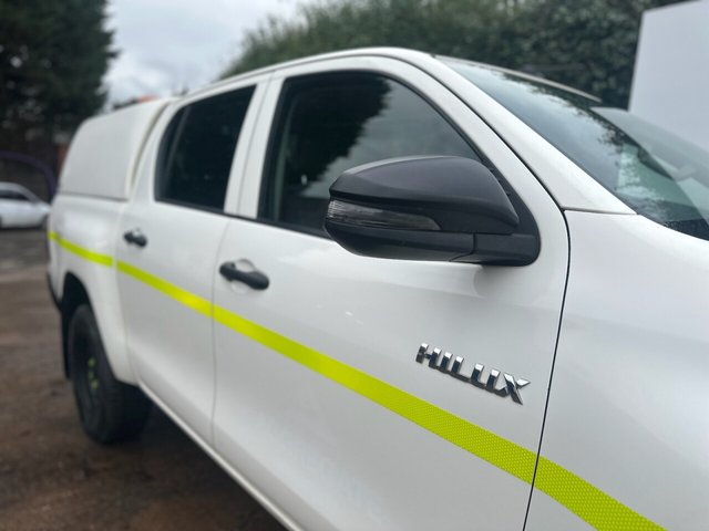 2021 TOYOTA HILUX - Photo 10
