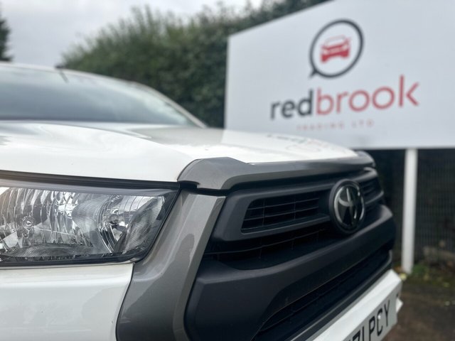 2021 TOYOTA HILUX - Photo 11