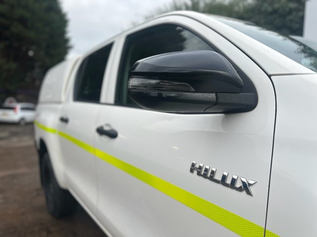 2021 TOYOTA HILUX - Photo 12