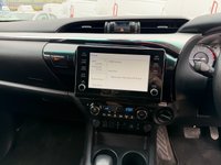 USED 2021 71 TOYOTA HI-LUX 2.8 D-4D Invincible Pickup Double Cab 4dr Diesel Auto 4WD Euro 6 (s/s) (204 ps) 1 owner F.S.H