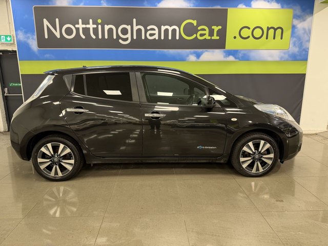 2015 Nissan Leaf - Photo 4
