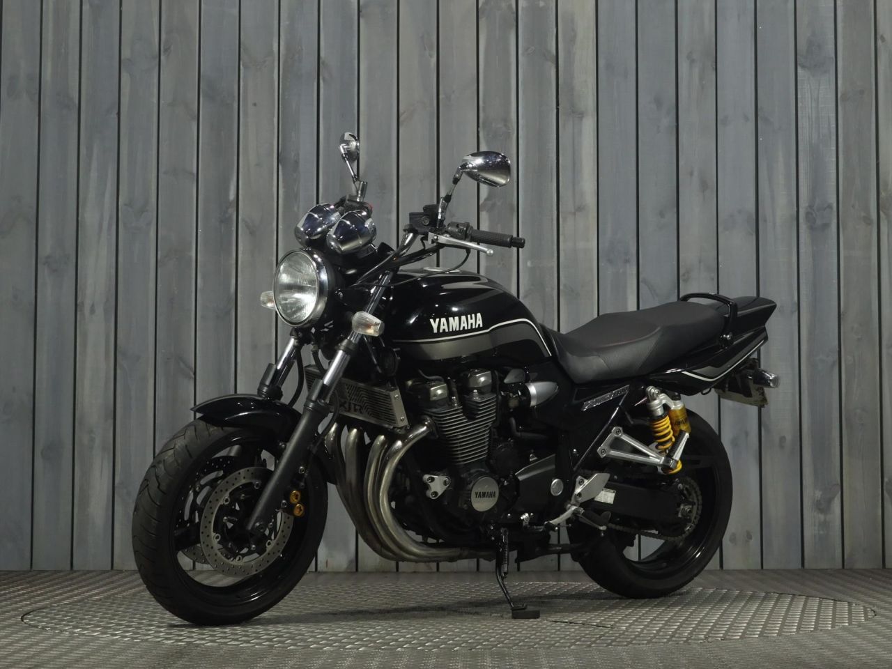 YAMAHA XJR1300