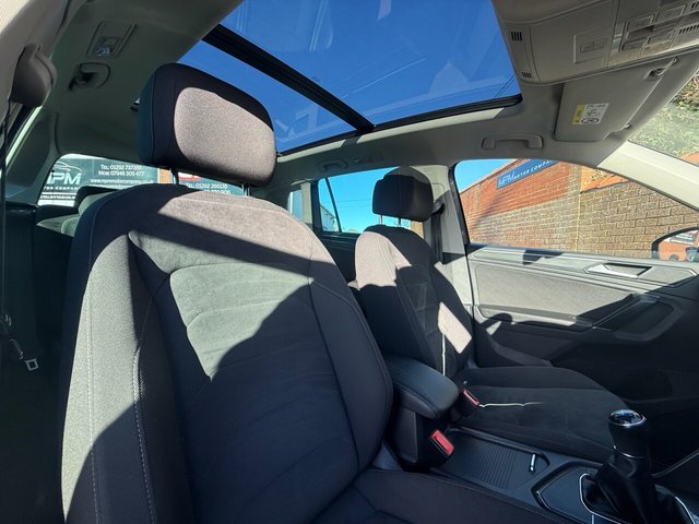 2017 VOLKSWAGEN TIGUAN 2.0 TDI SEL SUV 5dr Diesel Manual Euro 6 (s/s) (150 ps) - Photo 10