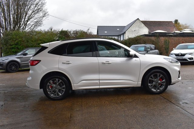 2022 FORD KUGA 2.5 EcoBoost Duratec 14.4kWh ST-Line SUV 5dr Petrol Plug-in Hybrid CVT Euro 6 (s/s) (225 ps) - Photo 8