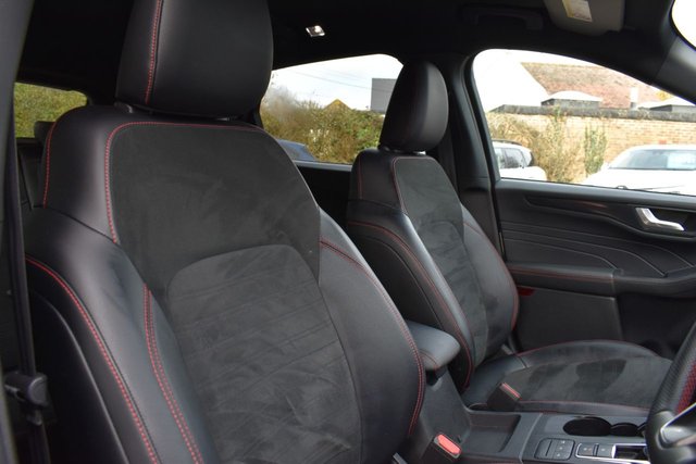 2022 FORD KUGA 2.5 EcoBoost Duratec 14.4kWh ST-Line SUV 5dr Petrol Plug-in Hybrid CVT Euro 6 (s/s) (225 ps) - Photo 12
