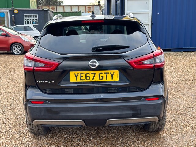 2017 NISSAN QASHQAI 1.2 DIG-T N-Connecta SUV 5dr Petrol Manual Euro 6 (s/s) (115 ps) - Photo 8