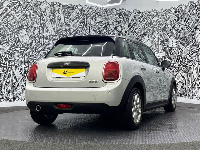 2018 MINI Hatch 1.5L Cooper 5dr - Photo 11